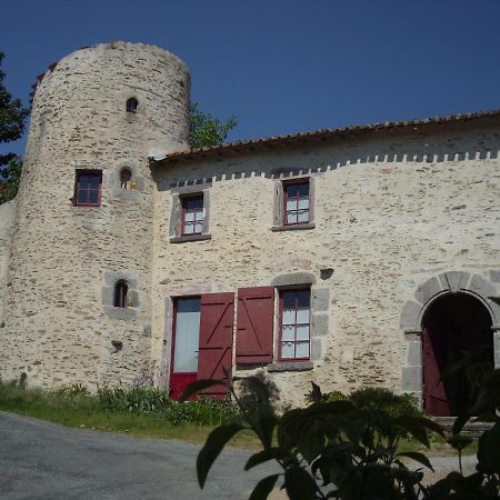 La Tour Des Laudes Bed & Breakfast Breuil-Barret Luaran gambar