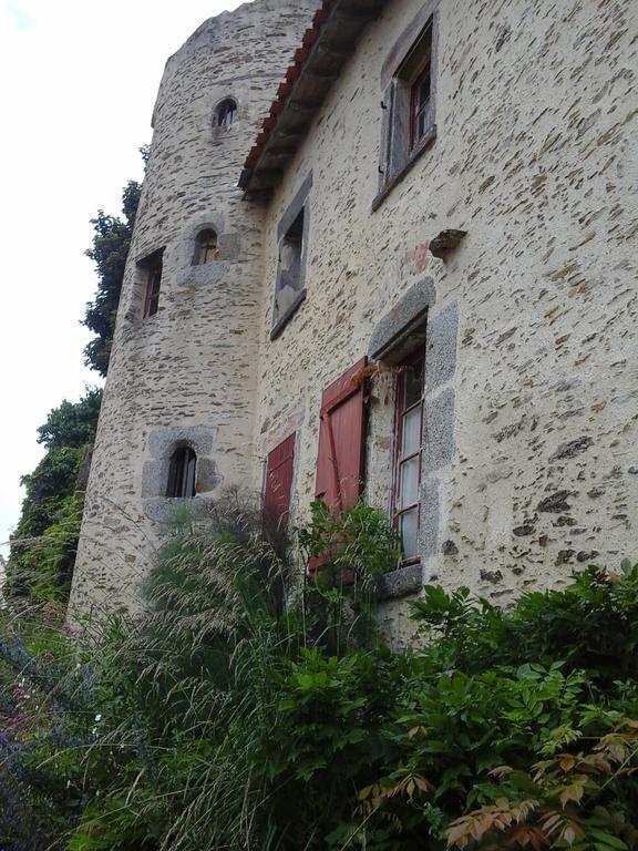 La Tour Des Laudes Bed & Breakfast Breuil-Barret Luaran gambar