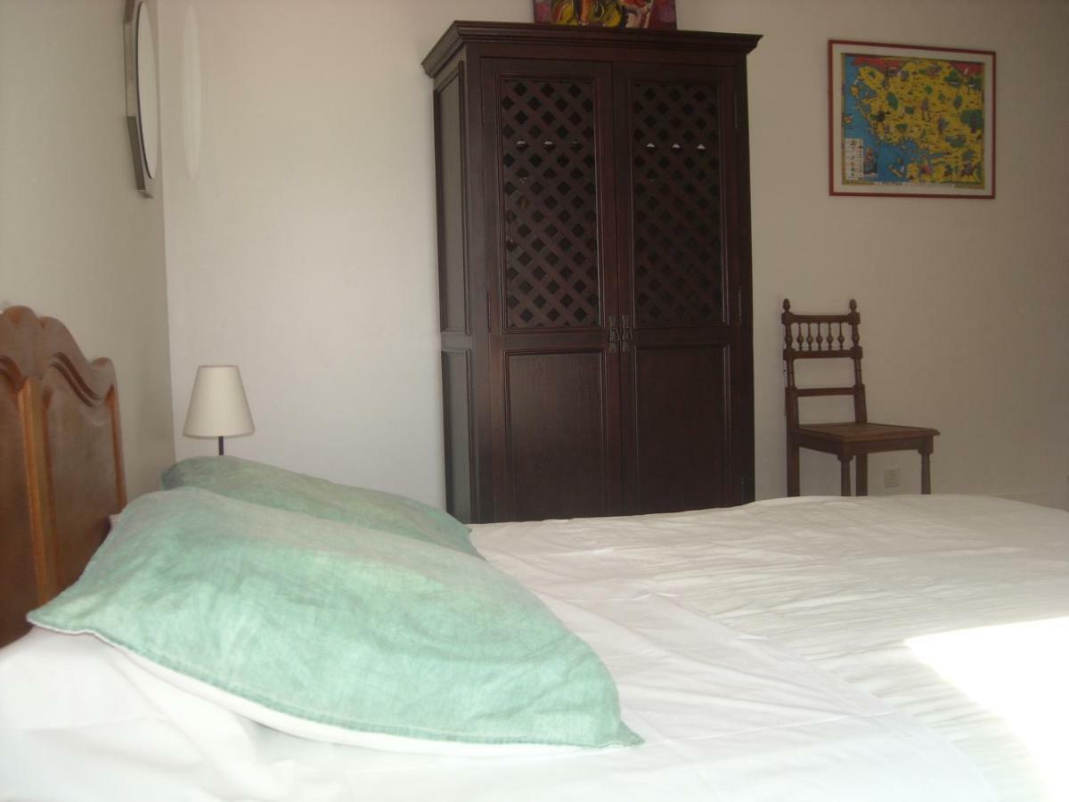 La Tour Des Laudes Bed & Breakfast Breuil-Barret Luaran gambar